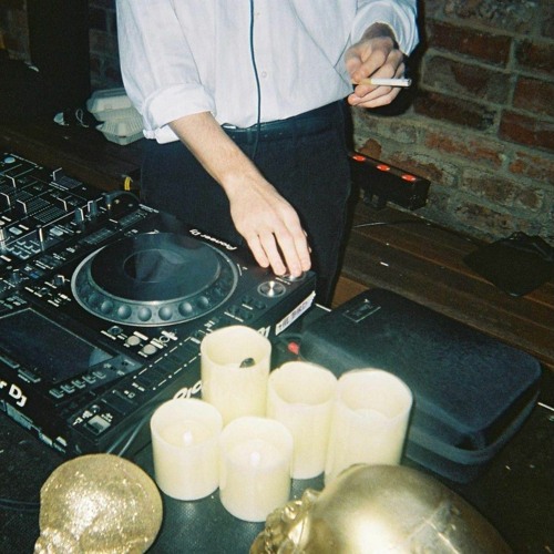 TRACKS