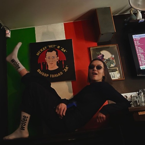 ALIKA - 8 march set @ long bar