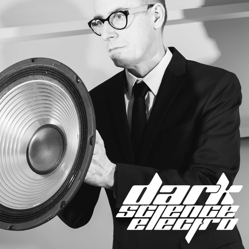 Dark Science Electro - Episode 685 - 10/28/2022 - Maschine Brennt guest mix