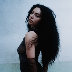 S&M X GUESS ( RIHANNA X CHARLI XCX)