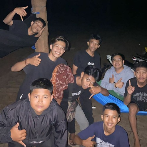 CINTA_TIGA_SEGI_-_SALEEM_(BERTAHUN_SUDAH_KU_MENUNGGU_DIRIMU_|_JennyDJ™(256k).mp3