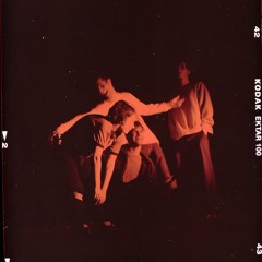 Crumb - "Cracking" (LIVE)