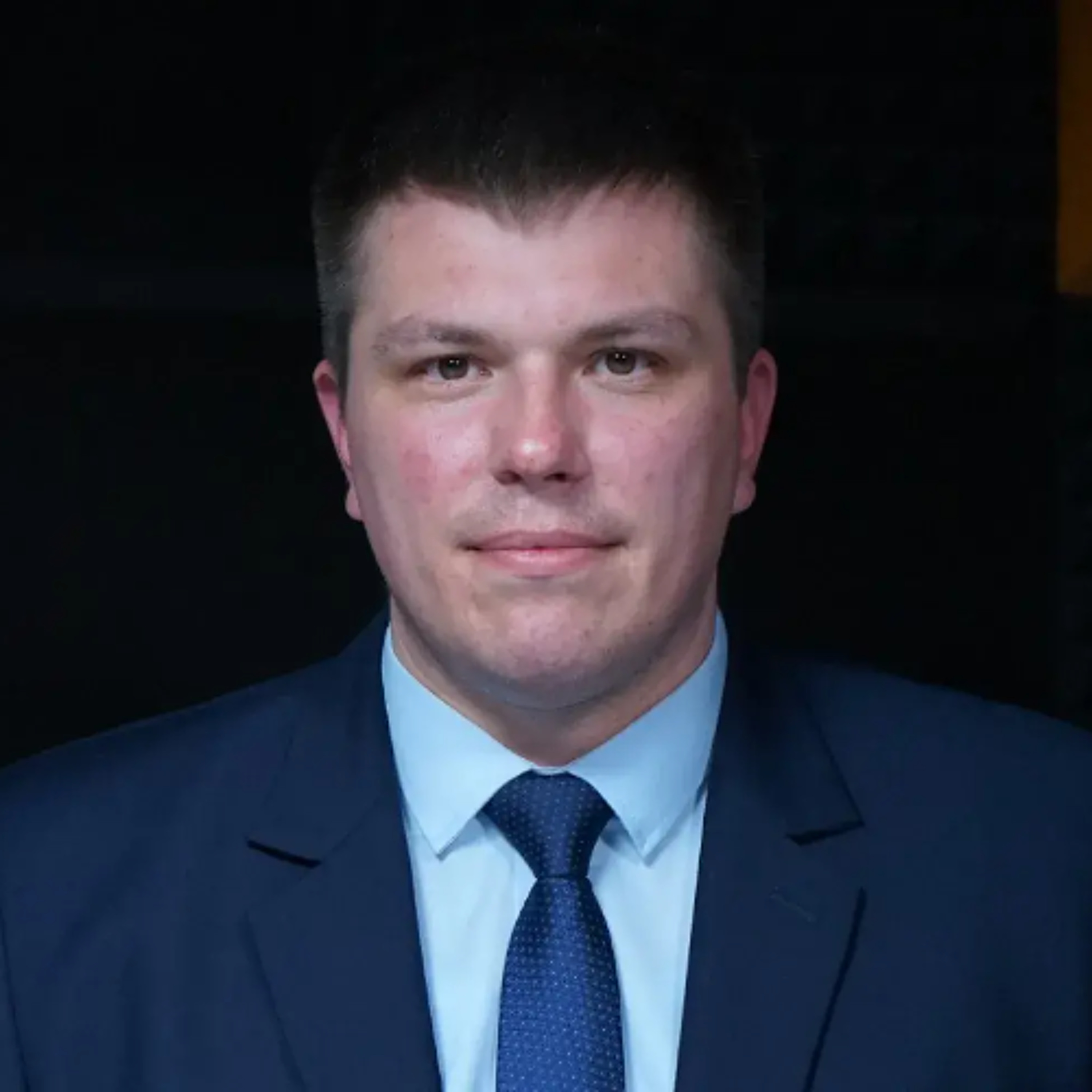 Уладзімір Жыгар . Крывавыя грошы: Лукашэнка рыхтуе Беларусь да вайны ці проста зарабляе