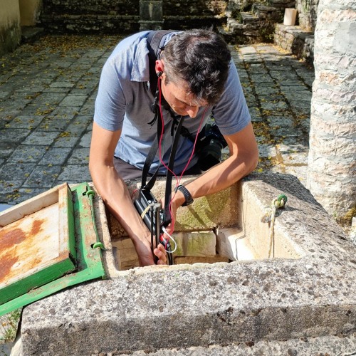 Voyage au fond d'un puits au monastère de Holy en Albanie