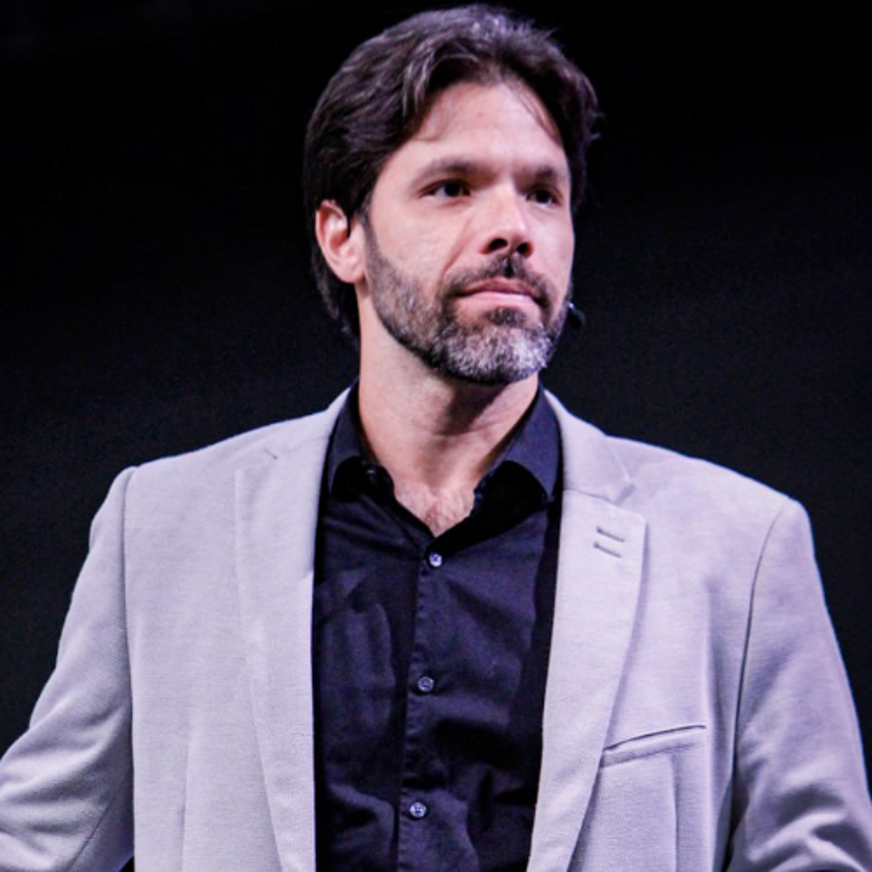 Servir é crescer: o exemplo que vem de Cristo - Thiago Borba