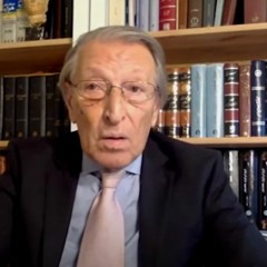 شاخه های این درخت کهن دوشنبه ۸ شهریور