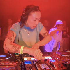 live set at crybaby oakland. some r&b, hip hop and afrobeats <3