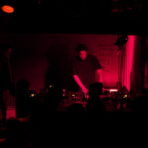 Outsiders: Neroli w/ Volcov @ Kiosk Radio 03.12.2021