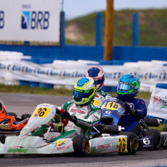 Orleans recebe a Copa da Coroa de Kart durante as comemorações de 112 anos