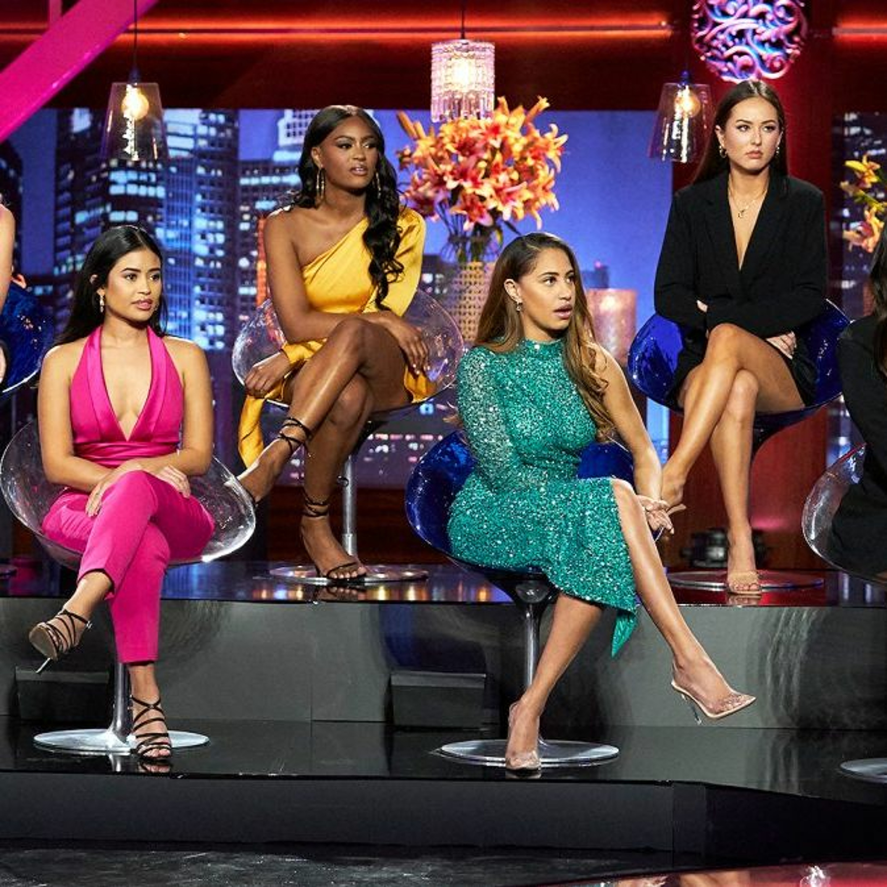 Bachelor 25 / Episode 9 - Women Tell All thumbnail