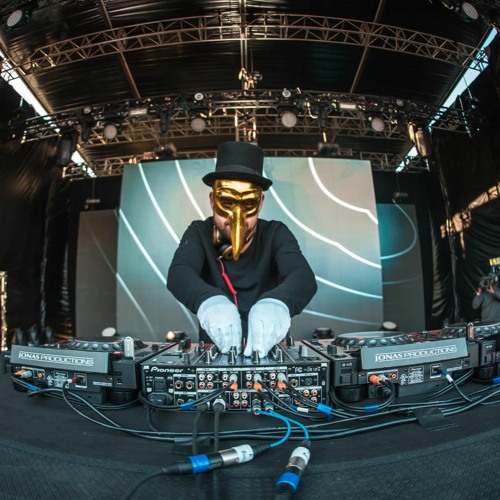 Claptone Live From DJ Mag's Pool Party in Miami 2018