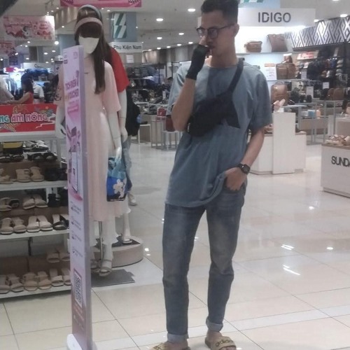 Aum đặc biệt
