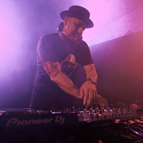FLATLINE @ fr33dom Live Set (Cops Closed It Down Mix)