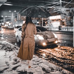 قدامهم كيف جالك قلب تجرحني ؟