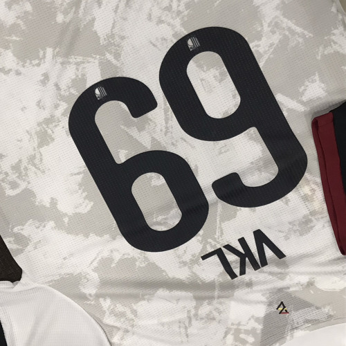 Phao Hong - Buogs Ft Xicalo B