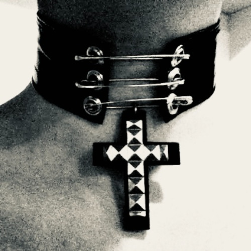 pyramidstuds.//sentimental.