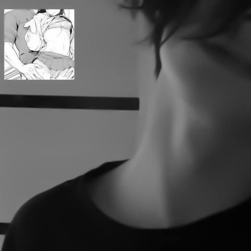 اخذوله روحي تبوسه من شفته