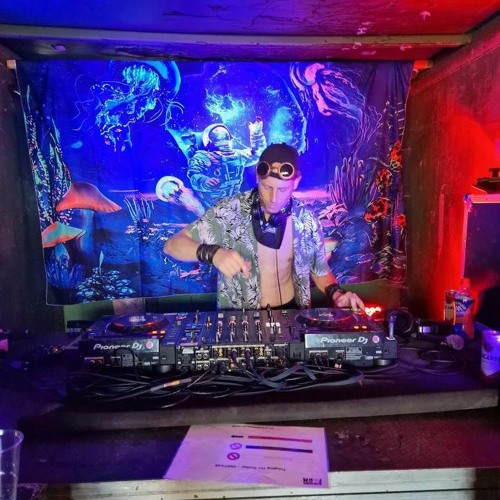Razz @ Burning Farm 2023 Liveset #1 - Bunker Opening Set (Oldschool & Houseclassics)