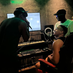 MC TH - ATE O PILOTO ANDA DE FUZIL (SAVIO DJ, DJ ROGERINHO DO QUERO & TERROZIN) FEAT. MENOR THALLES