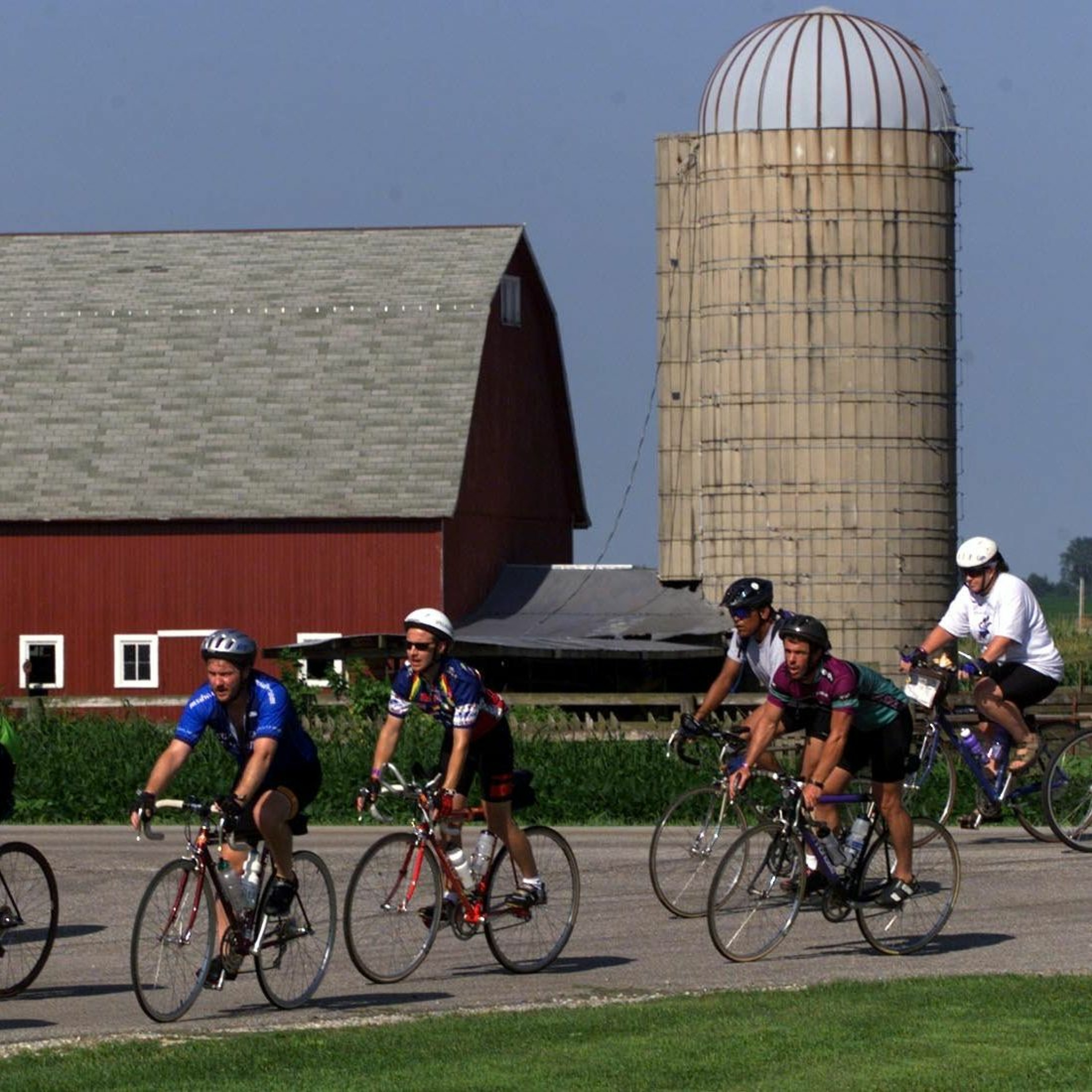 Episode 152: "Rain Drops the Size of Pie Slices" Host: ParrotTalk