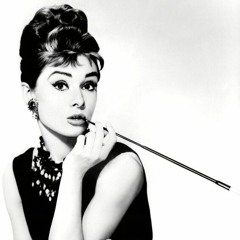 [Passages] BavArt #18 Audrey Hepburn