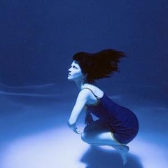 Vicious Sensitive Robot The Marías, I got myself so high I can’t look down Do it all to make your da