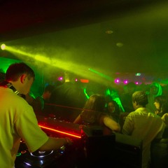 FRESH92.7 - THE GARAGE - FUSS