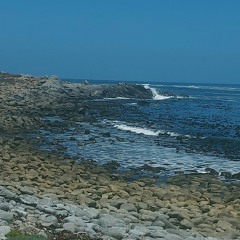 #ReadMeSpeakMe No. 131 . Rocky shores by Chris @chrispapps2