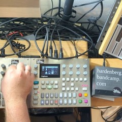 Electro-Livejam 3: Syntakt vs. Digitone vs. Microfreak vs. EHX v256 (November 3rd 2024)