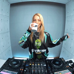 ORVICLUB #001 | Viviana Casanova - Techno ritual in the bunker