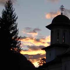 SUNSET IN SUNSET OUT