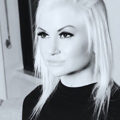 Mia Monroe's Instagram, Twitter & Facebook on IDCrawl