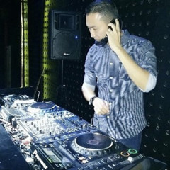 (Avis) - Beautiful In White - Breakbeat