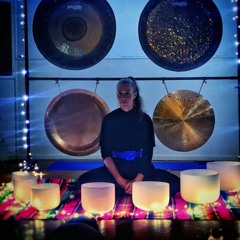 RadioActive.FM - Caffeine & Aspirin: Gong bathing with Erika Grant