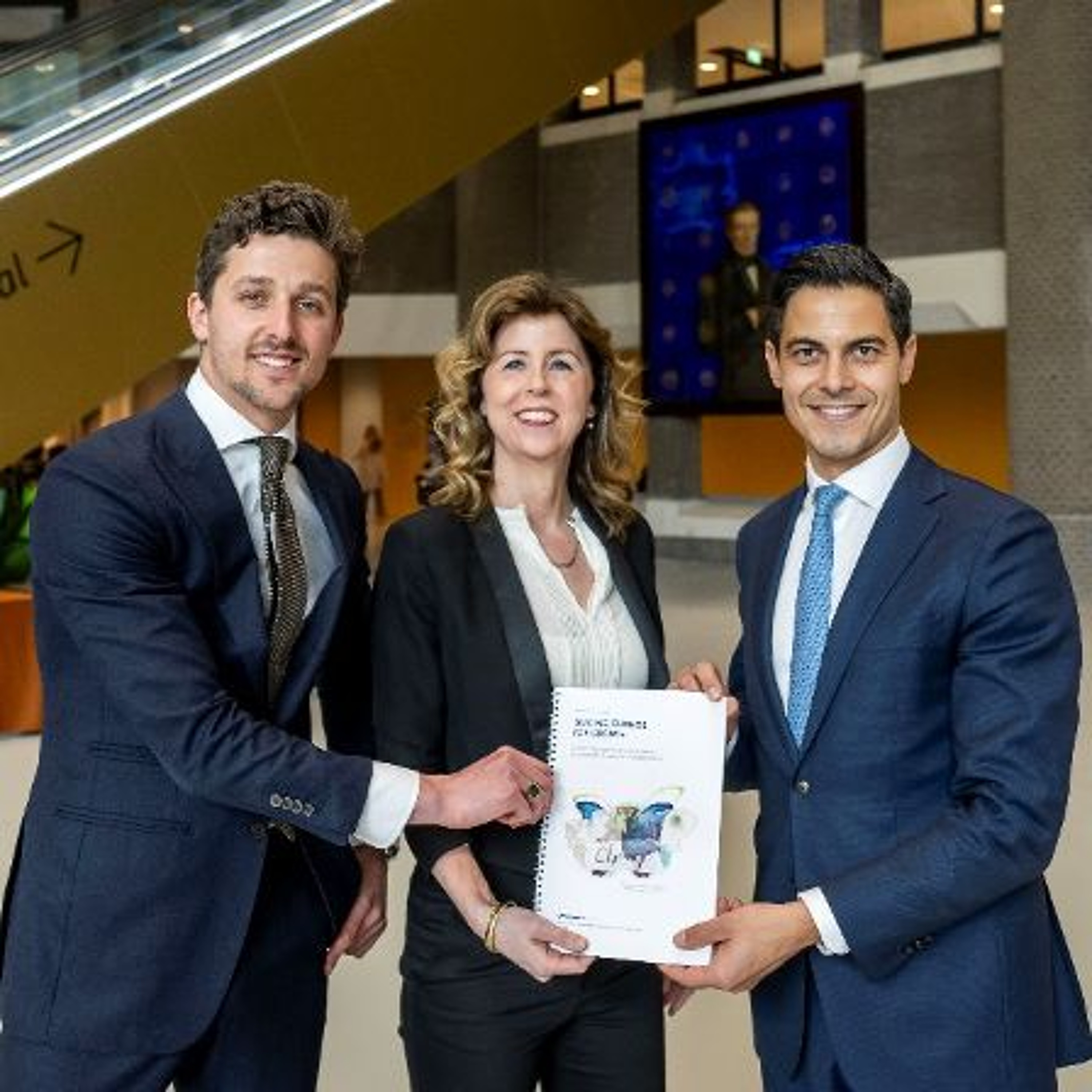 Duurzaam ondernemen in politiek onzekere tijden - Business Update 10 mei 2024 episode artwork