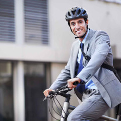 LA IMPORTANCIA DEL USO DE CASCO AL ELEGIR LA BICICLETA