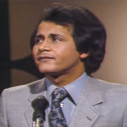 وانتَ وانتَ محيرني