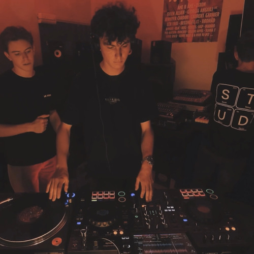 set techno