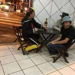 UMA CERVEJA ANTES DO ALMOÇO