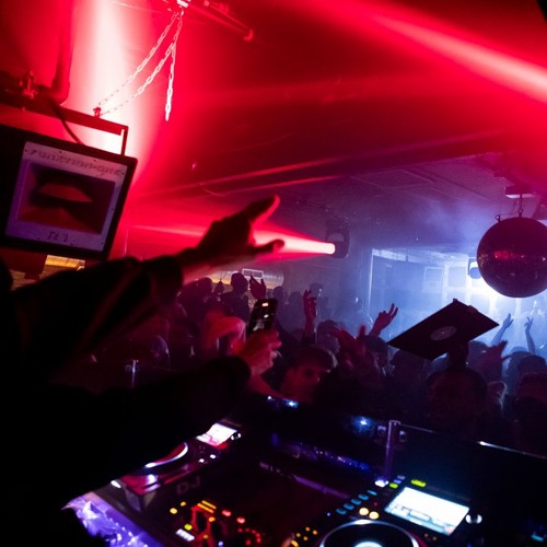 DEEP MEDi  w / Commodo, Gantz, Kahn 010825