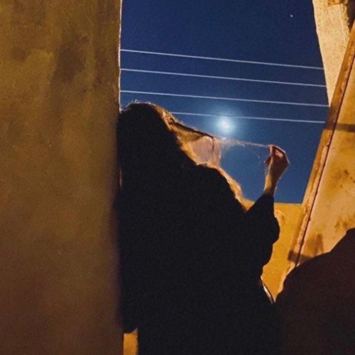 اشرف عليّا كالقمر
