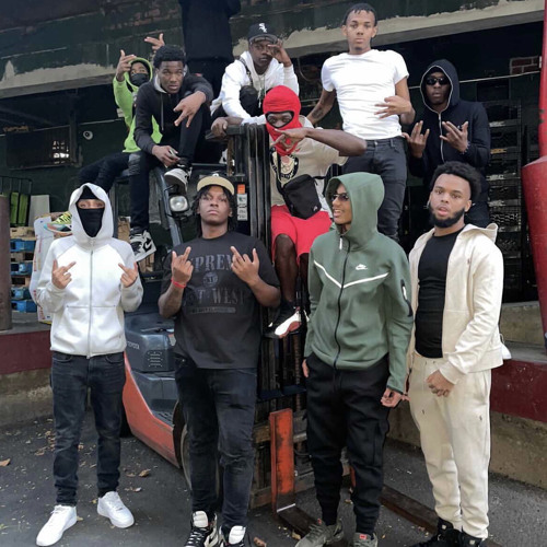 Chp has x Siya TGR x Deezo billz Been on my shit