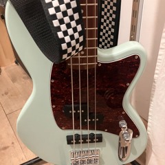 ReverbRick - Zmiana Czasu (etude for bass and tape delays)