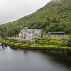 East and West, Notre Dame in Ireland: May the road rise up to meet you (Episode 1)