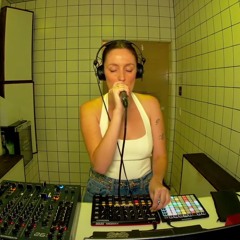 Flor Coto (LIVE) | HÖR - April 27 / 2024