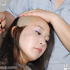 exposee with funny vox tee hee