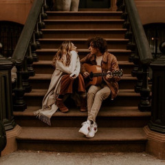 أنا ضايع مثلك .. ضايع فيك