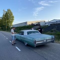 Tjocka Tjejer med keps<3
