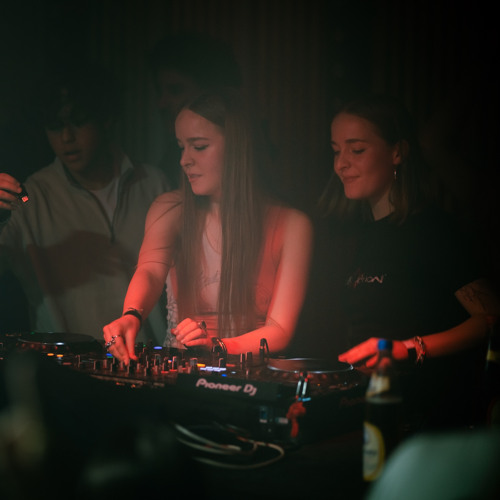 zyringer b2b wechselwarm w/ Jonah Hendrix | minimal dark groove w/ live guitar