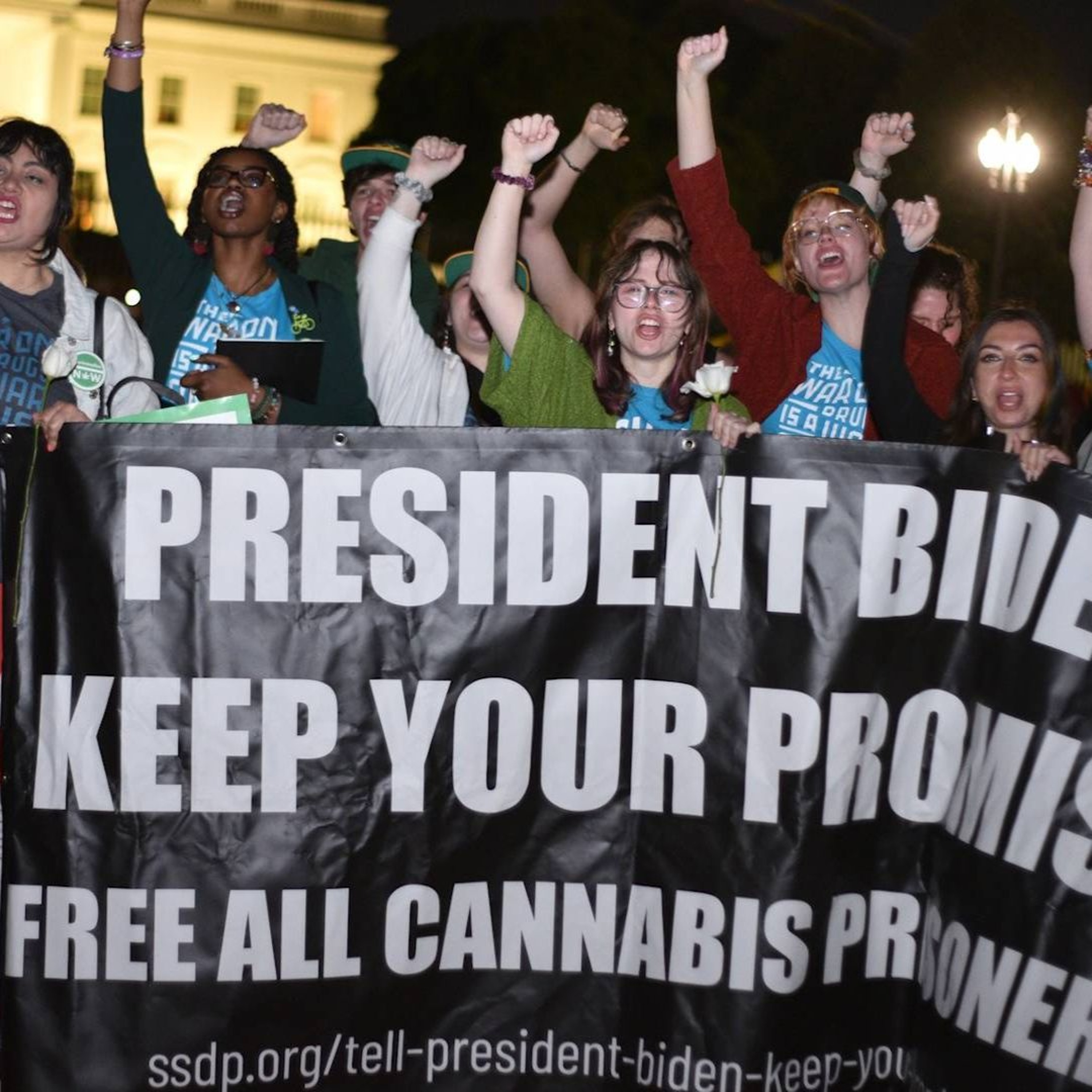 Biden y su poder para indultar a miles de presos por delitos relacionados con el cannabis episode artwork
